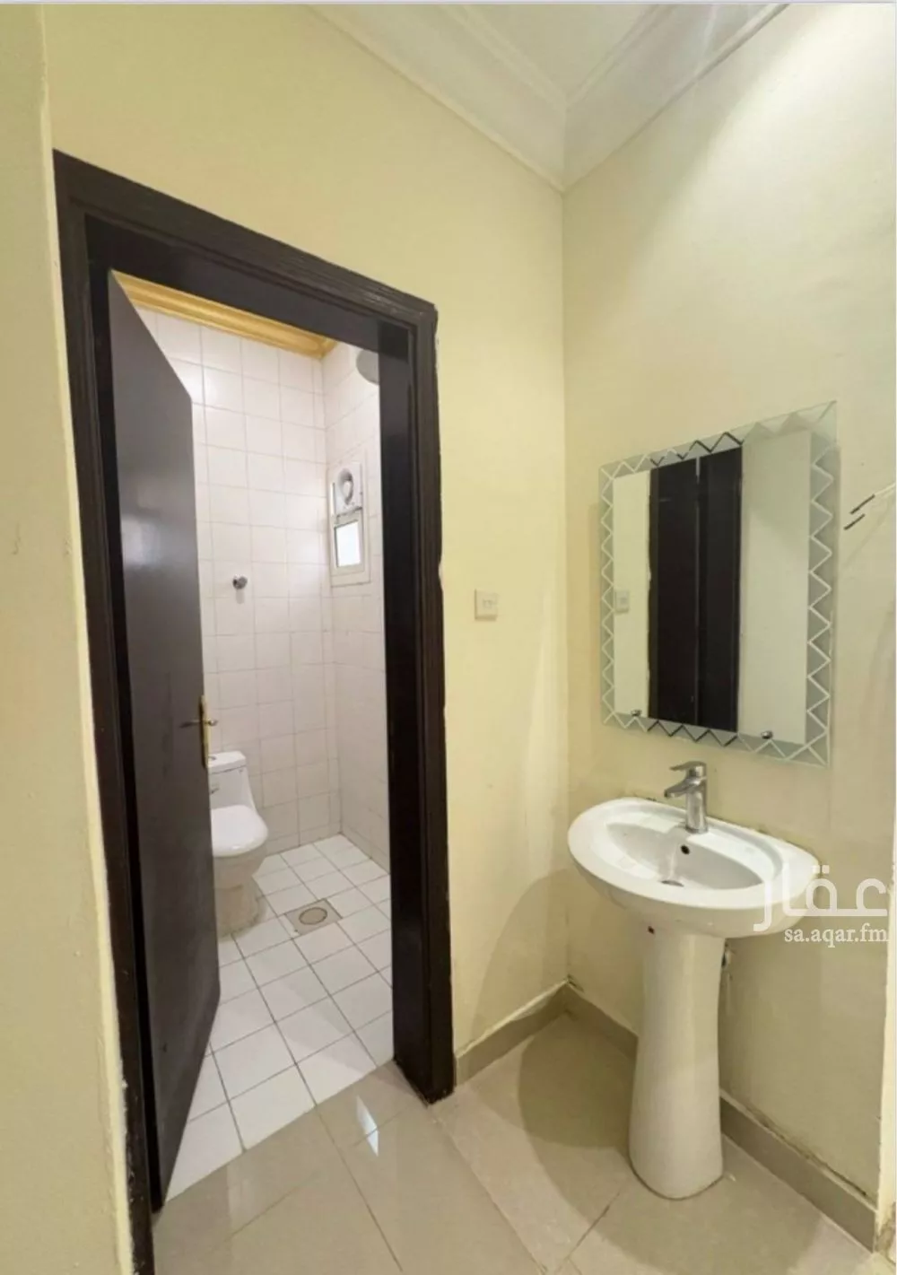 شقة 1 غرف في العقيق 3