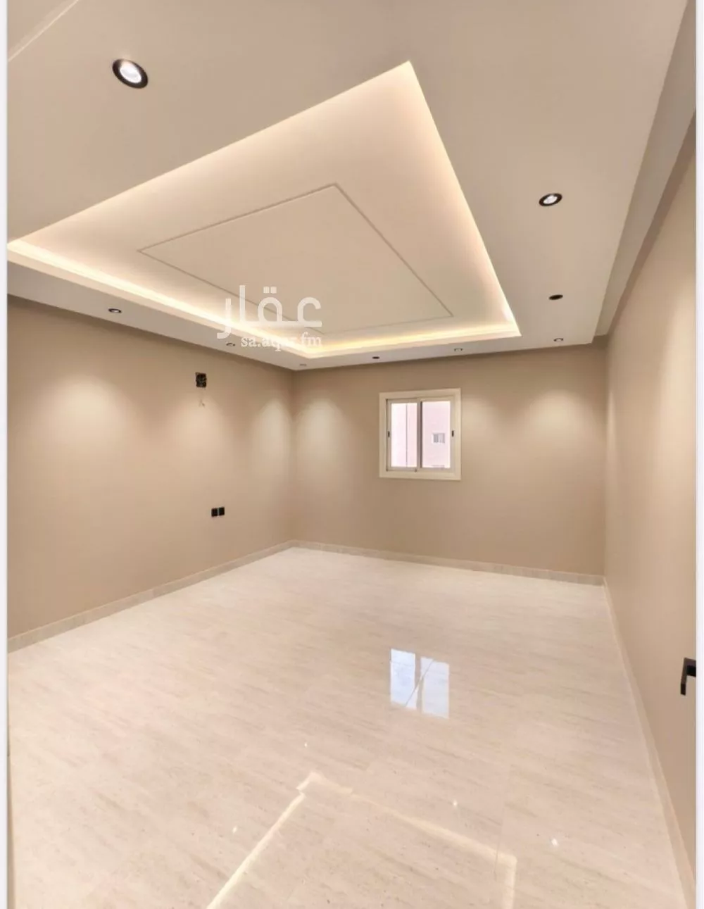 شقة 1 غرف في الملقا 4