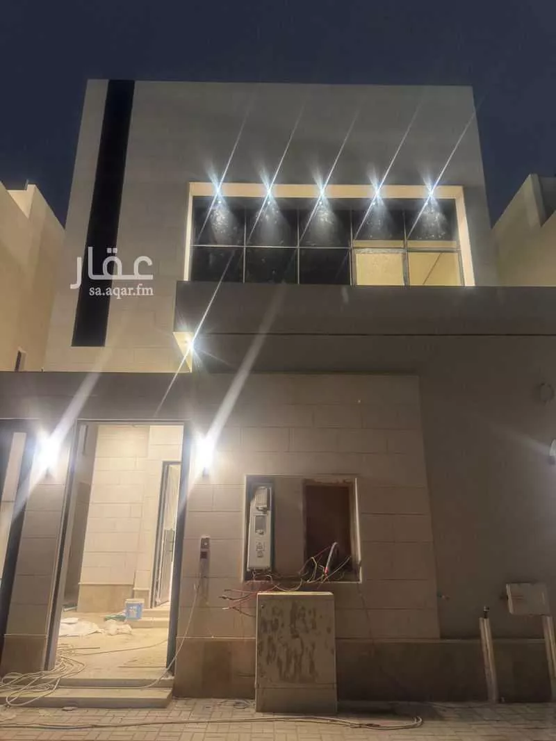 فيلا 12 غرف في الرمال 2