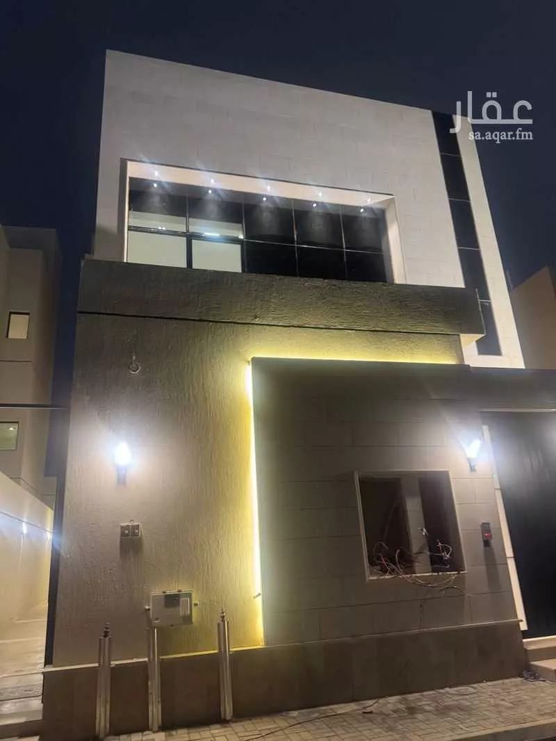 فيلا 12 غرف في الرمال 3