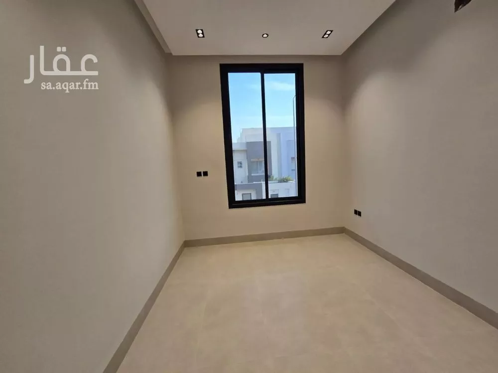 فيلا 8 غرف في النرجس 4