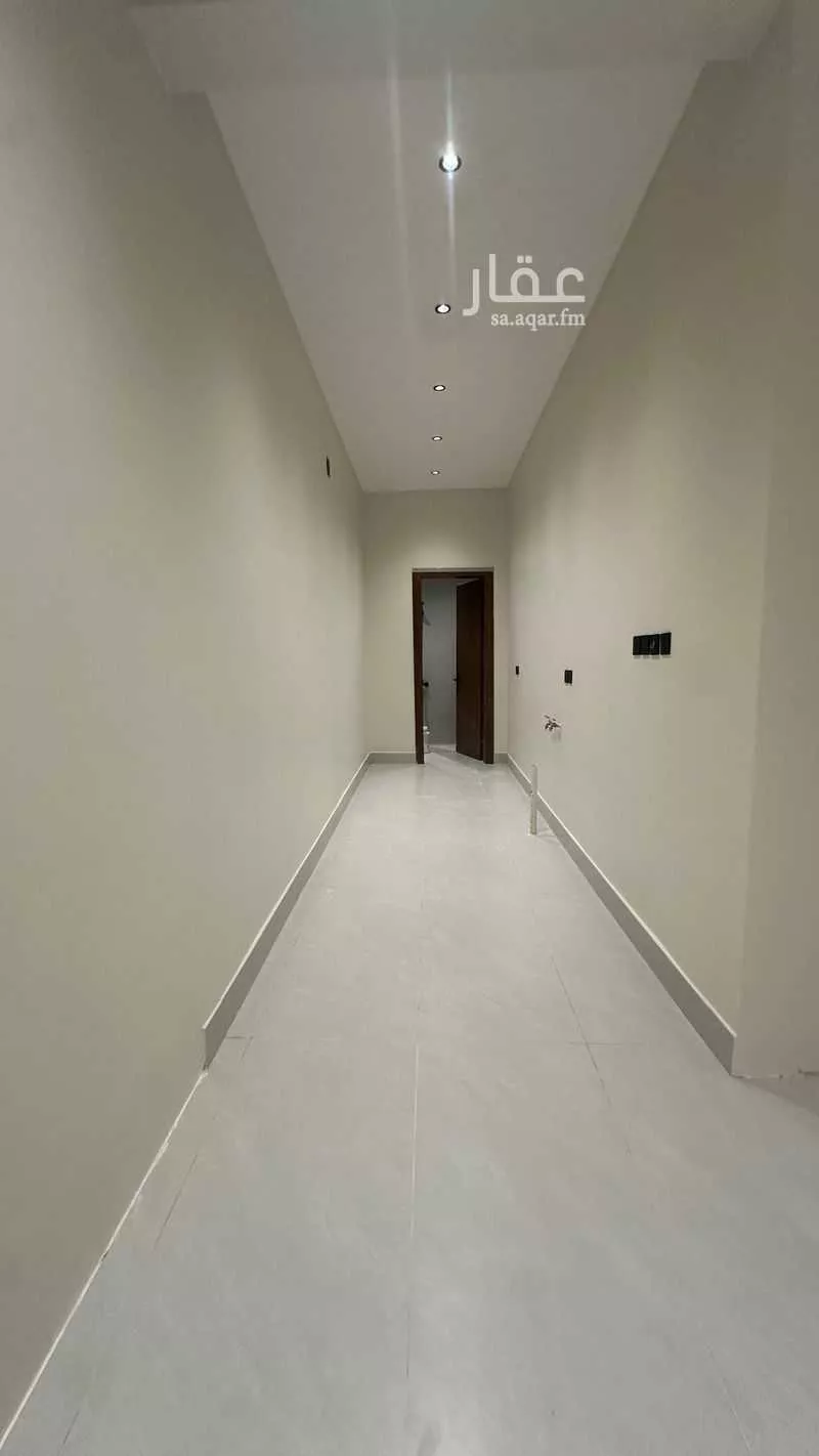 7 bedroom floor in Al Janadriyah 4