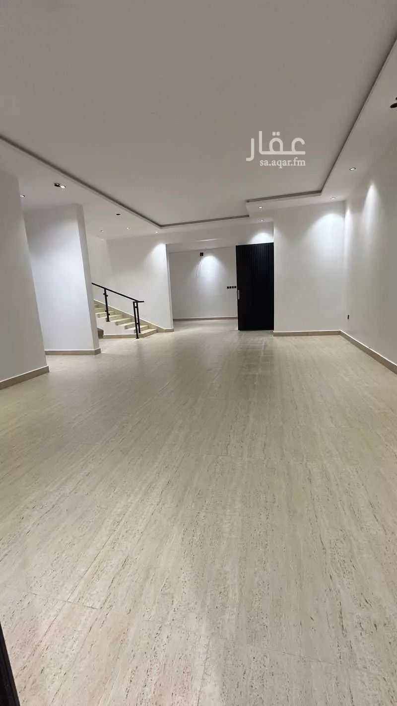 فيلا 7 غرف في الشرق 5