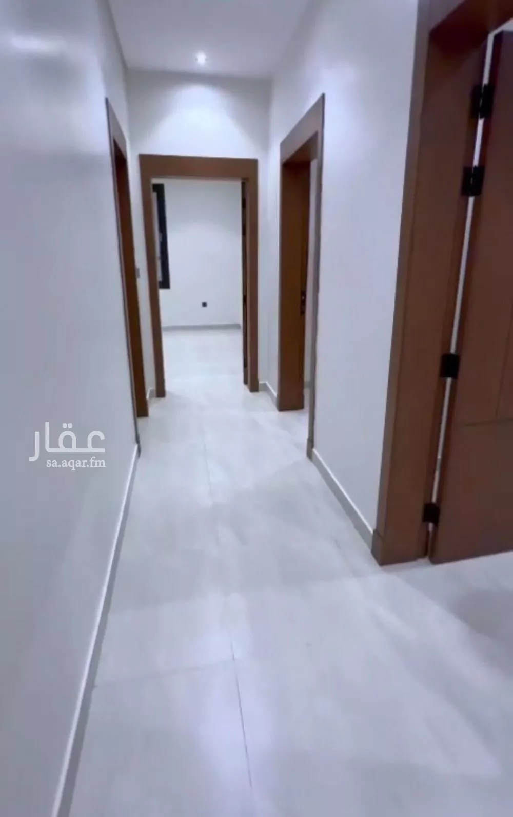 شقة 4 غرف في الروضة 5