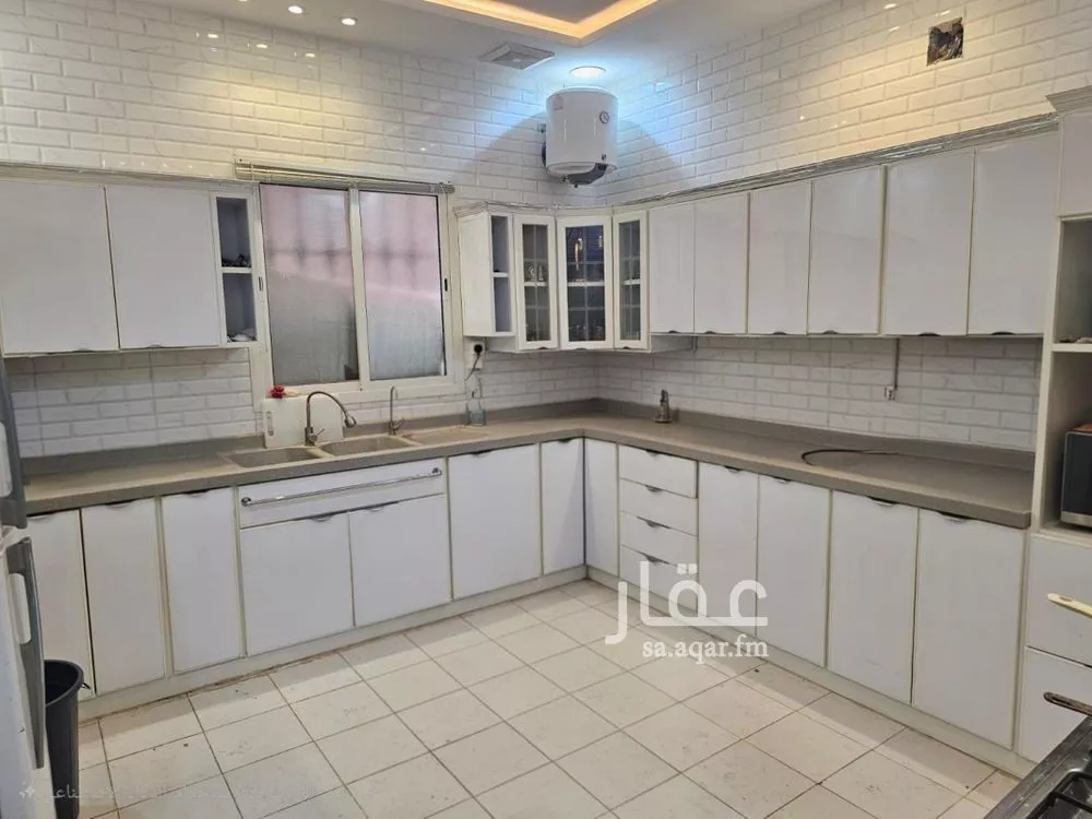 فيلا 10 غرف في الرمال 5