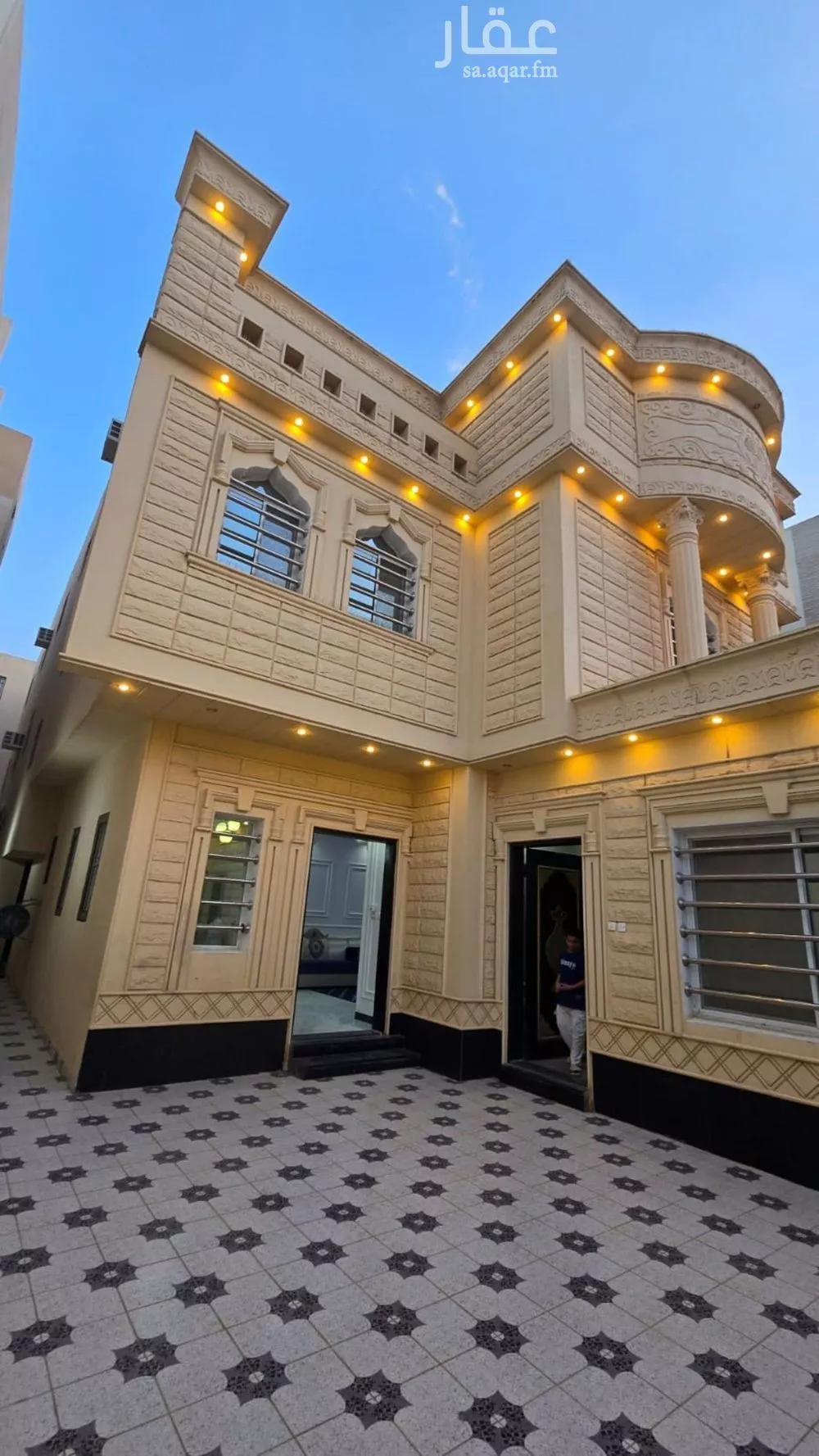 فيلا 10 غرف في الرمال 1