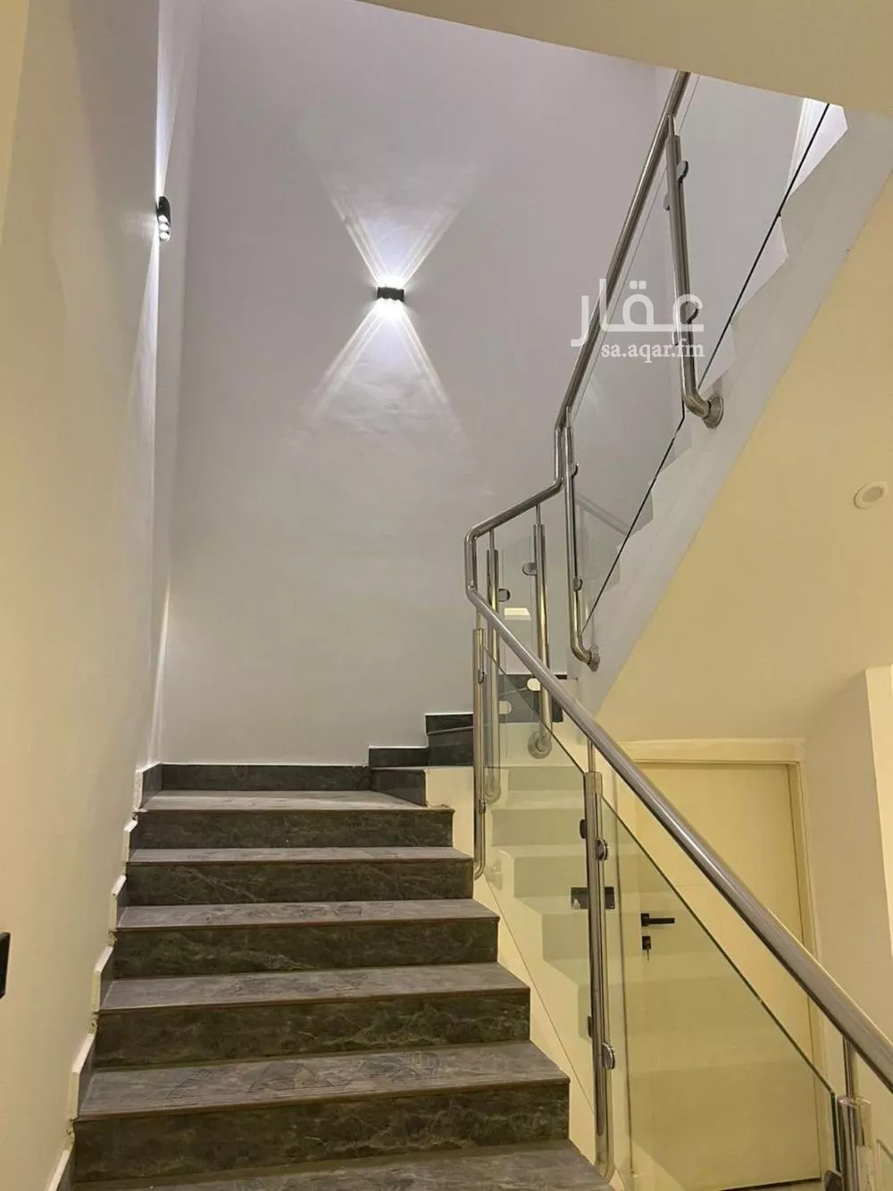 فيلا 15 غرف في عكاظ 3