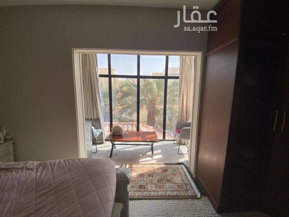 فيلا 10 غرف في عرقة 4