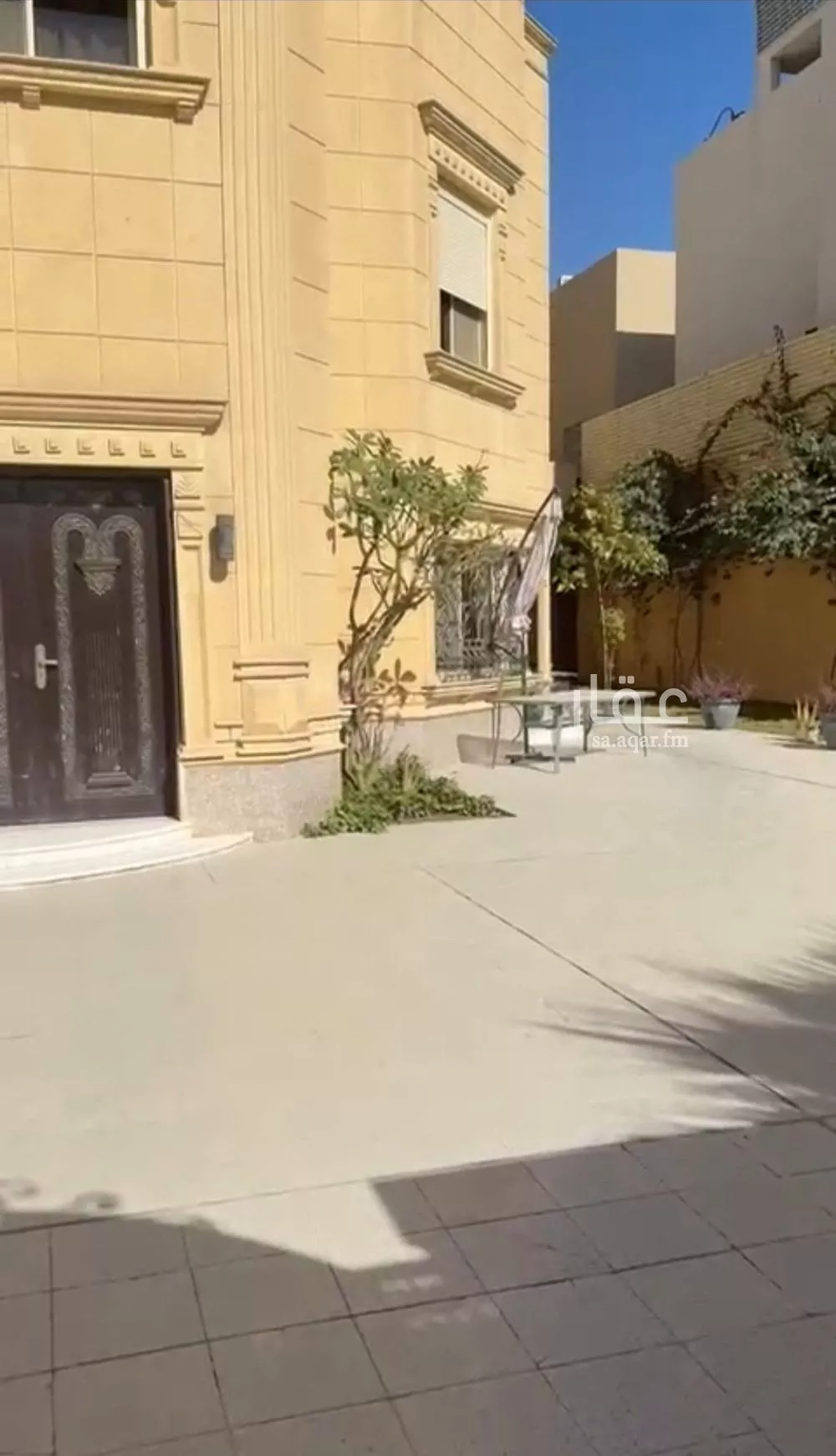 فيلا 15 غرف في الندى