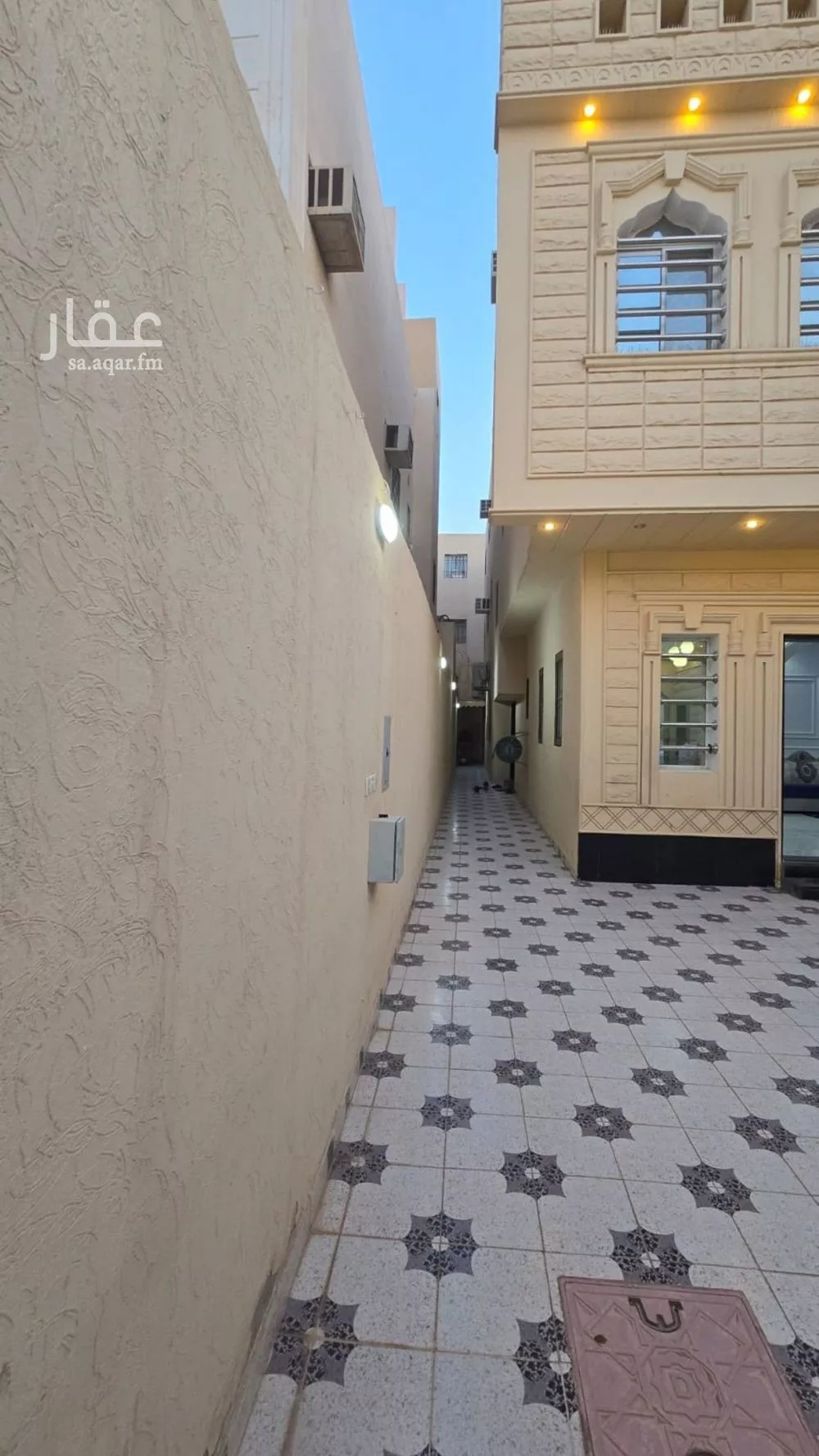 فيلا 10 غرف في الرمال 2