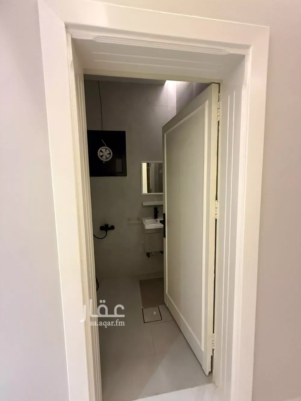 شقة 1 غرف في العقيق 4