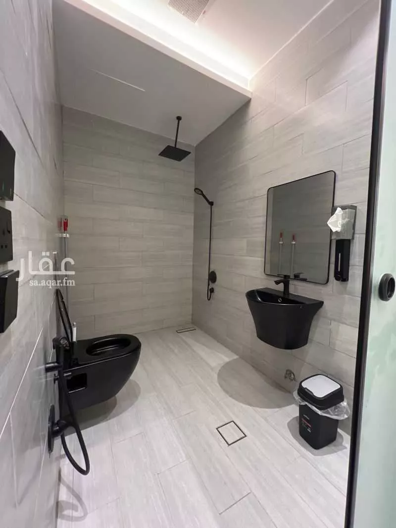 3 bedroom apartment in Al Yarmouk 5