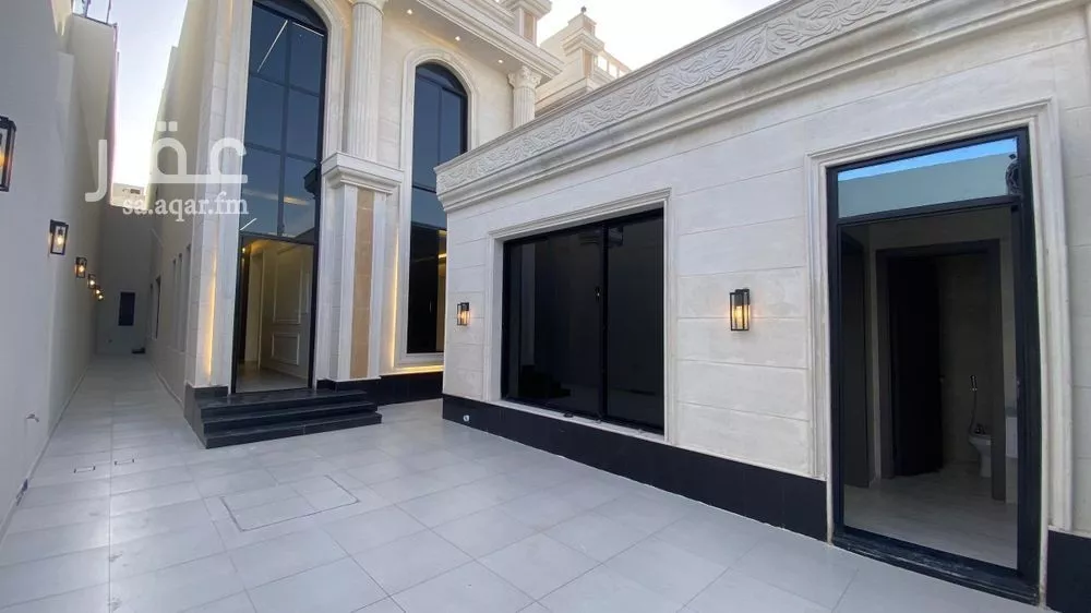 فيلا 7 غرف في اللؤلؤ 5