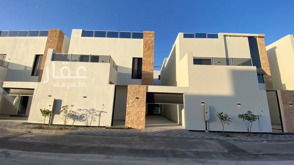 7 bedroom villa in Al Amwaj