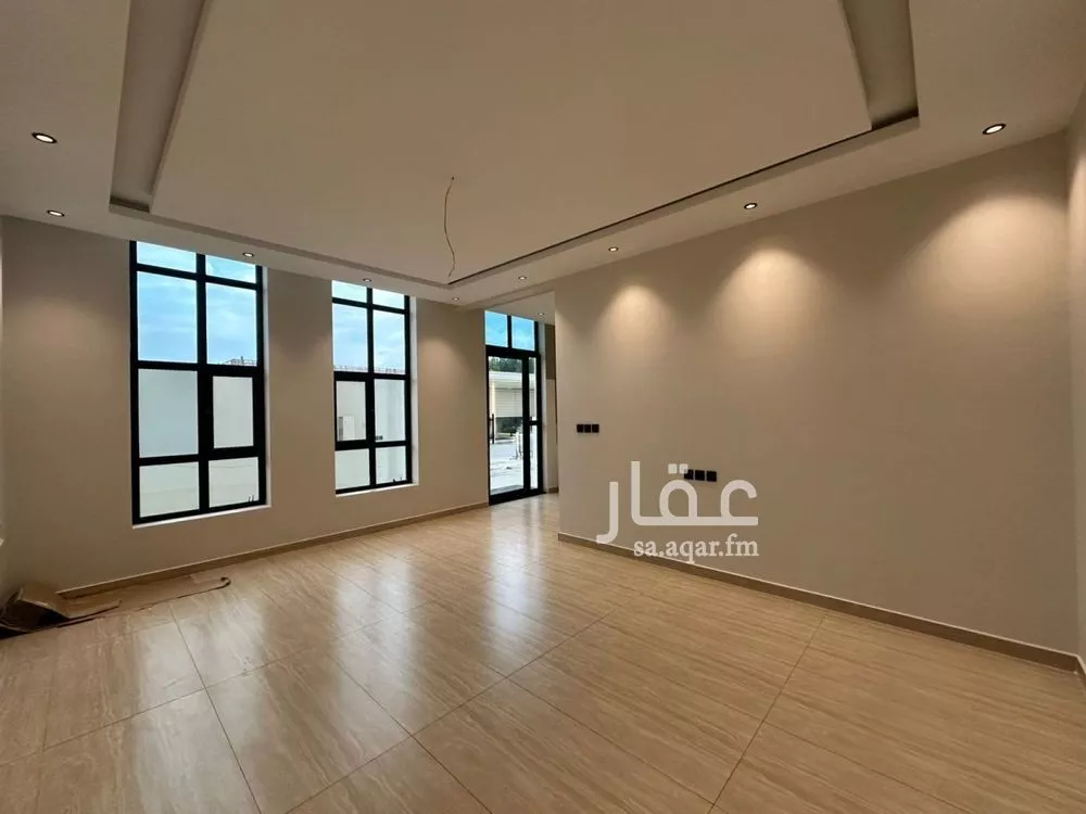 9 bedroom villa in As Sawari 5