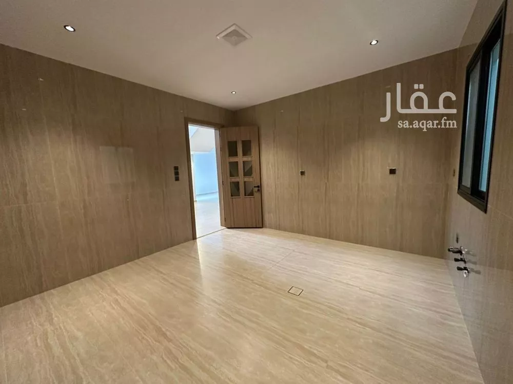 فيلا 9 غرف في الصواري 4