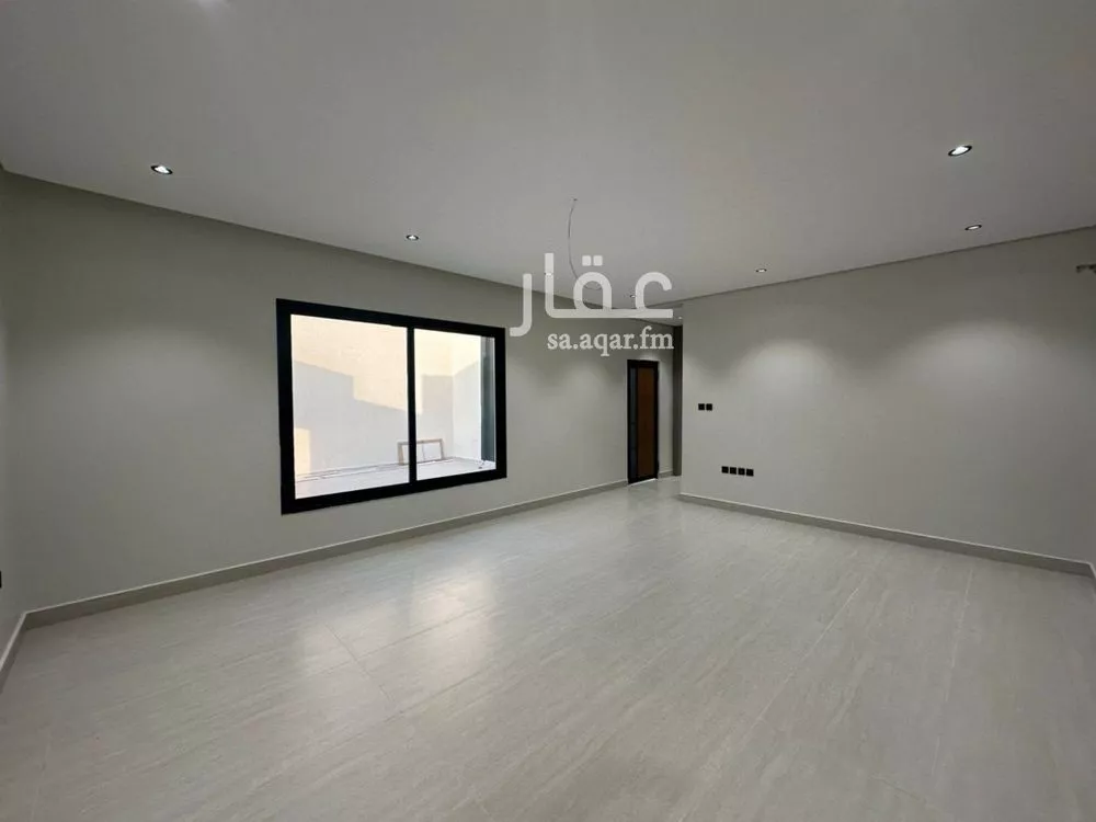 فيلا 7 غرف في الامواج 5