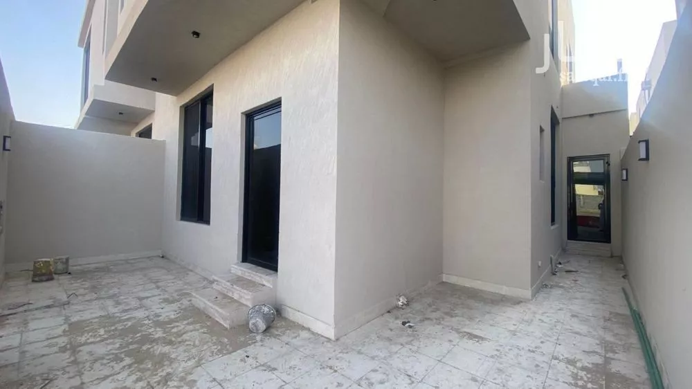 فيلا 7 غرف في الصواري 4