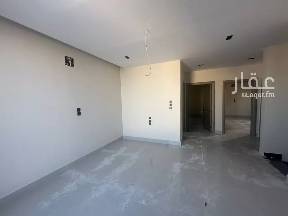 فيلا 9 غرف في الشراع 3