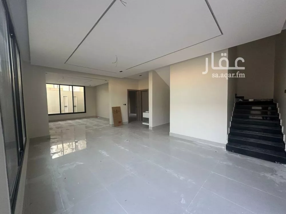 فيلا 9 غرف في الشراع 4