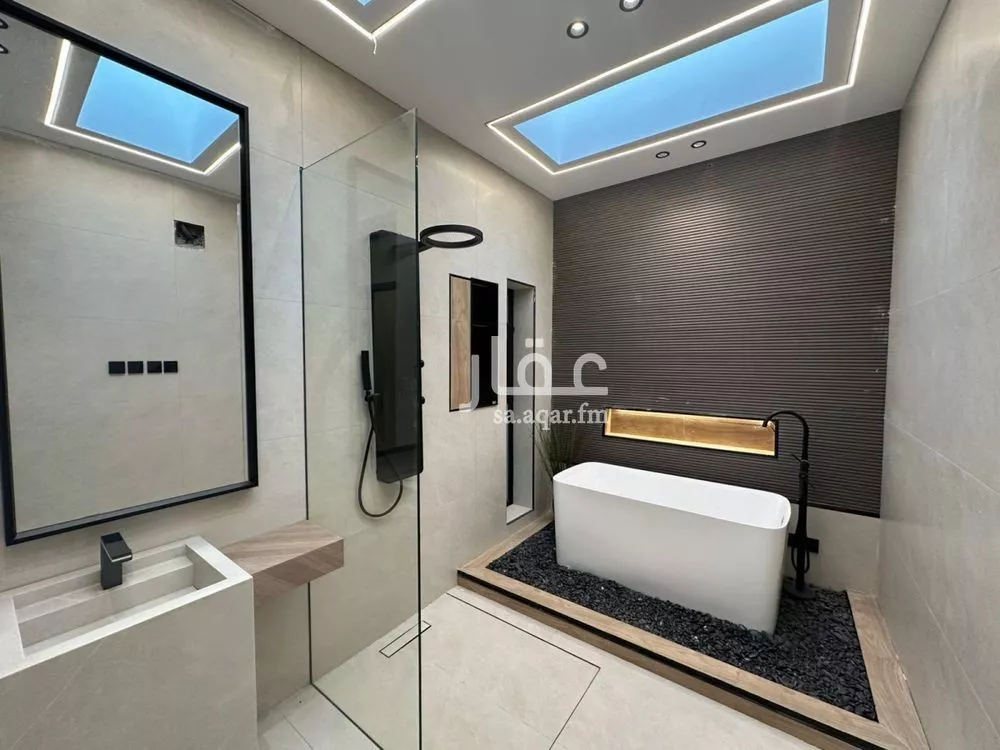 6 bedroom villa in Al Shiraa 3