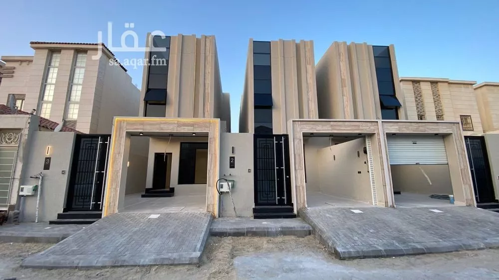 8 bedroom villa in Al Lulu 4