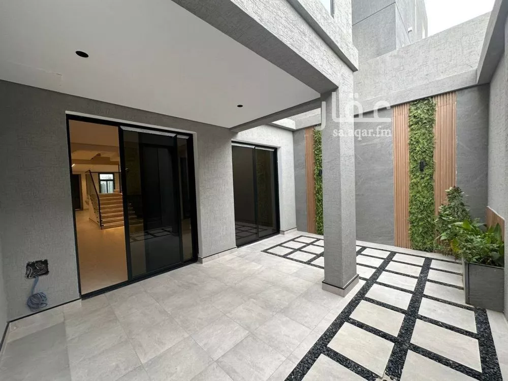 6 bedroom villa in Al Shiraa 2