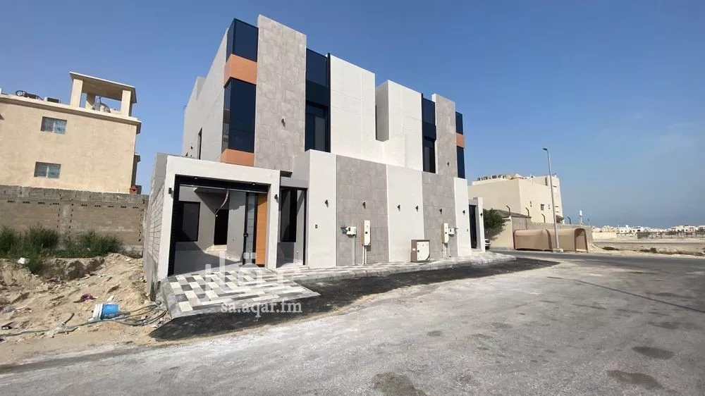 7 bedroom villa in As Sawari 3