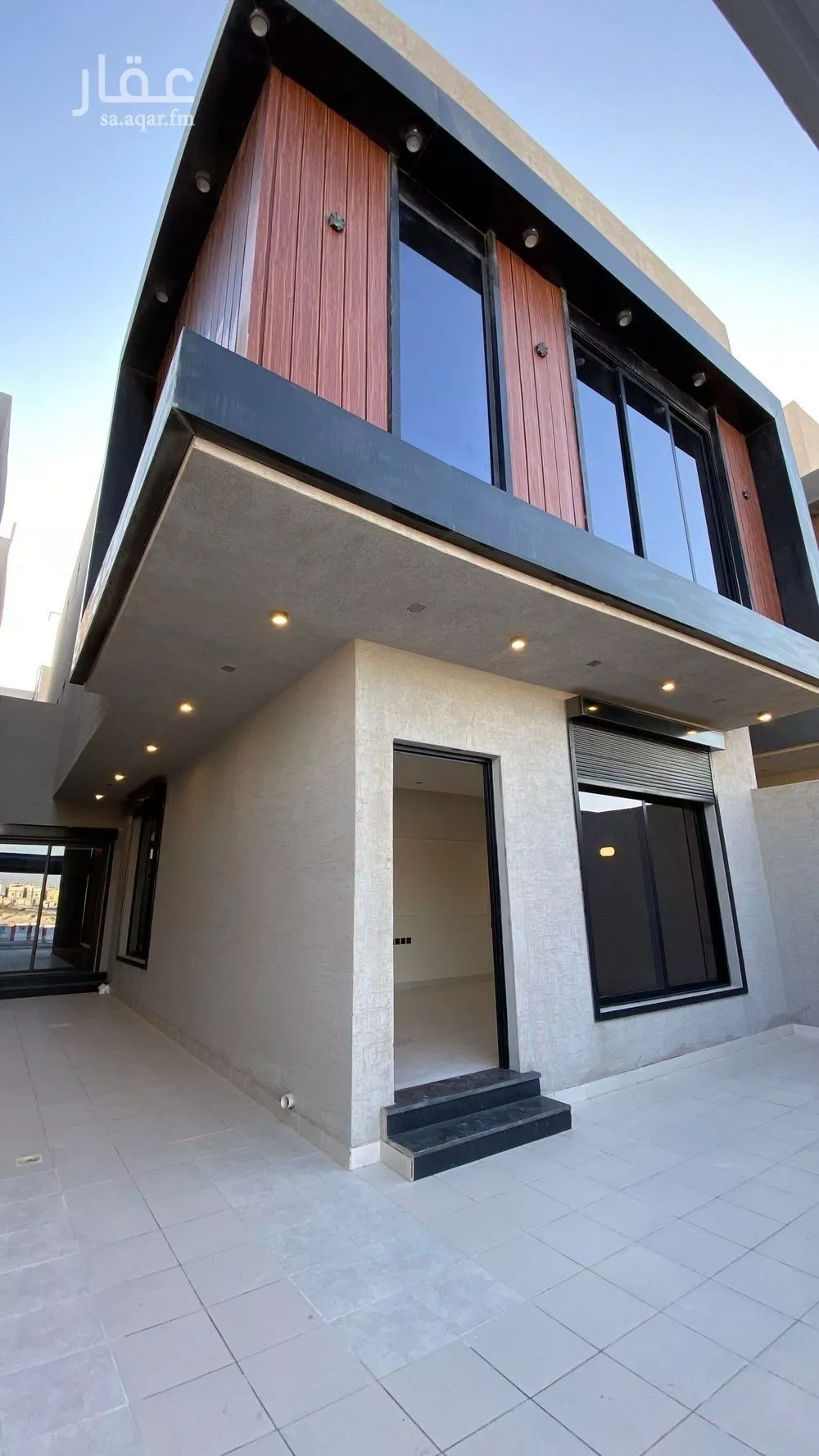 فيلا 7 غرف في العقيق 3