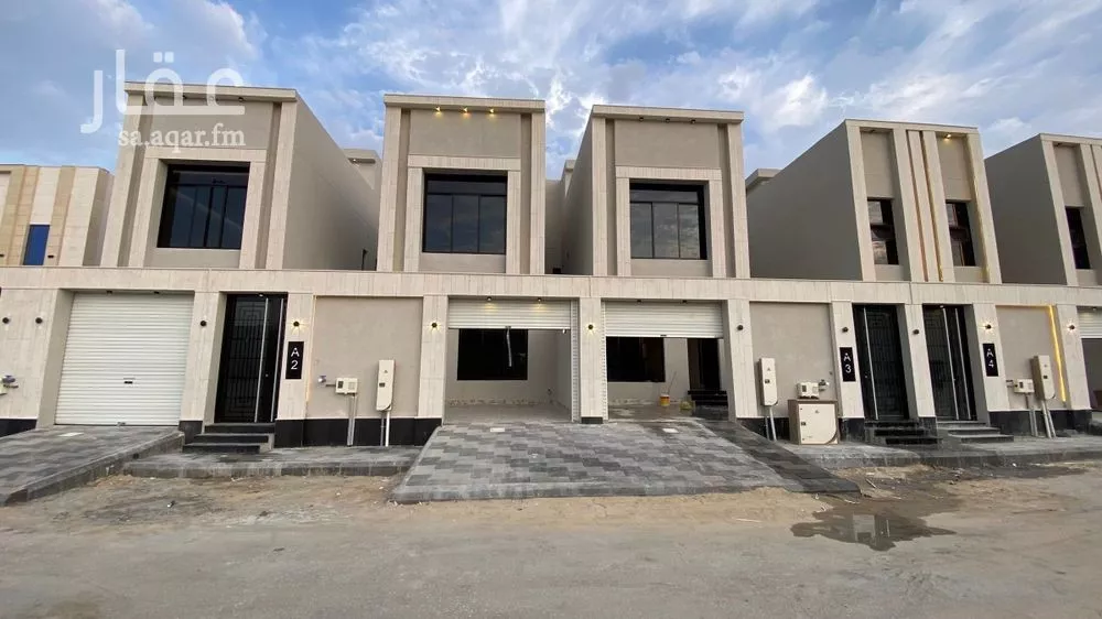 6 bedroom villa in Al Amwaj 5
