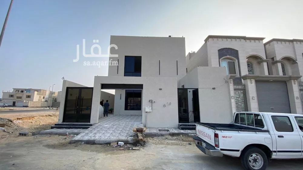 فيلا 7 غرف في العقيق 3