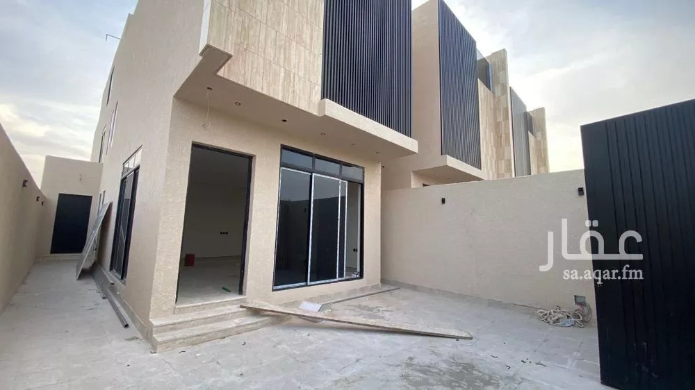 فيلا 6 غرف في الشراع 3