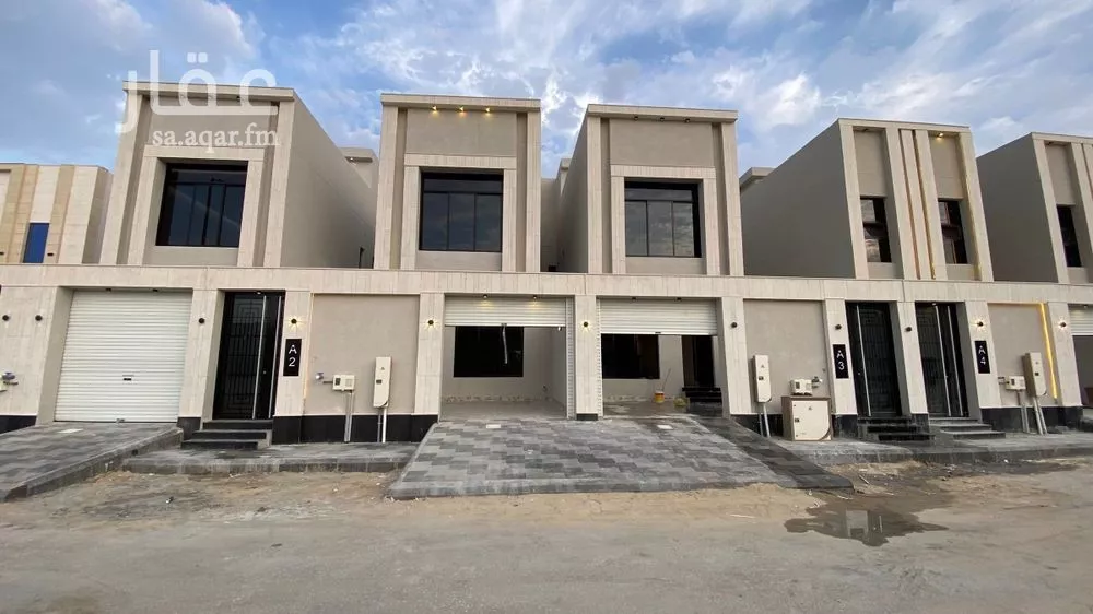6 bedroom villa in Al Amwaj 2