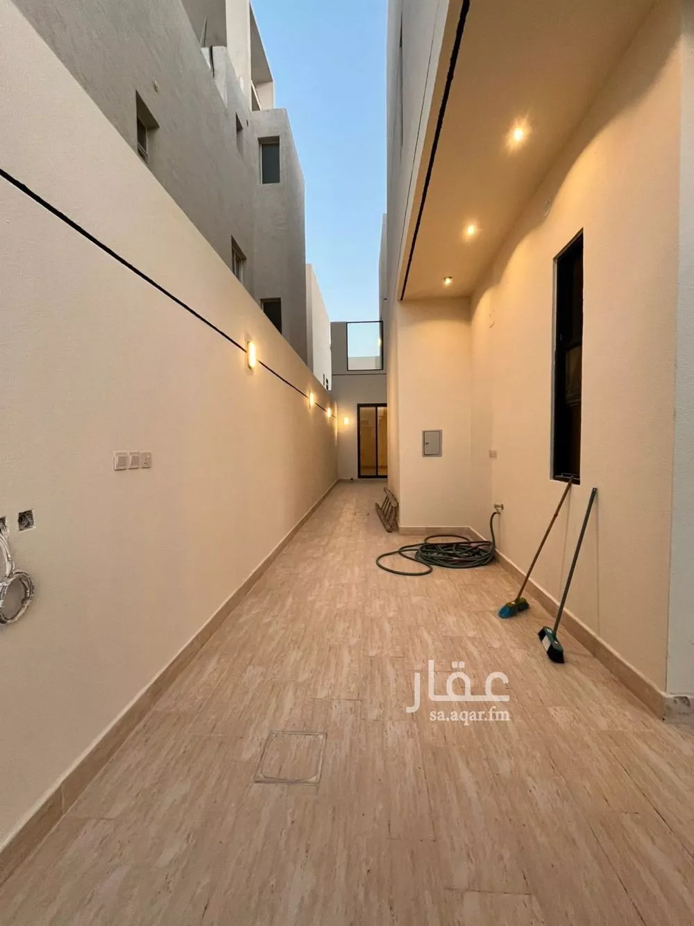 فيلا 6 غرف في المهدية 5