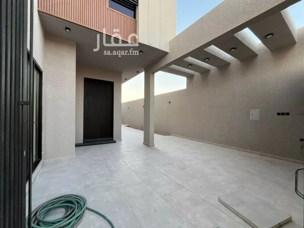 فيلا 6 غرف في المهدية 5