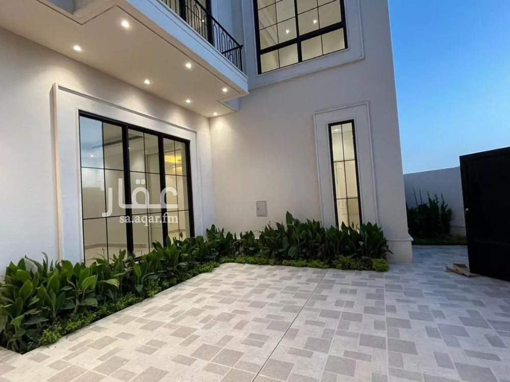 فيلا 6 غرف في المهدية 5