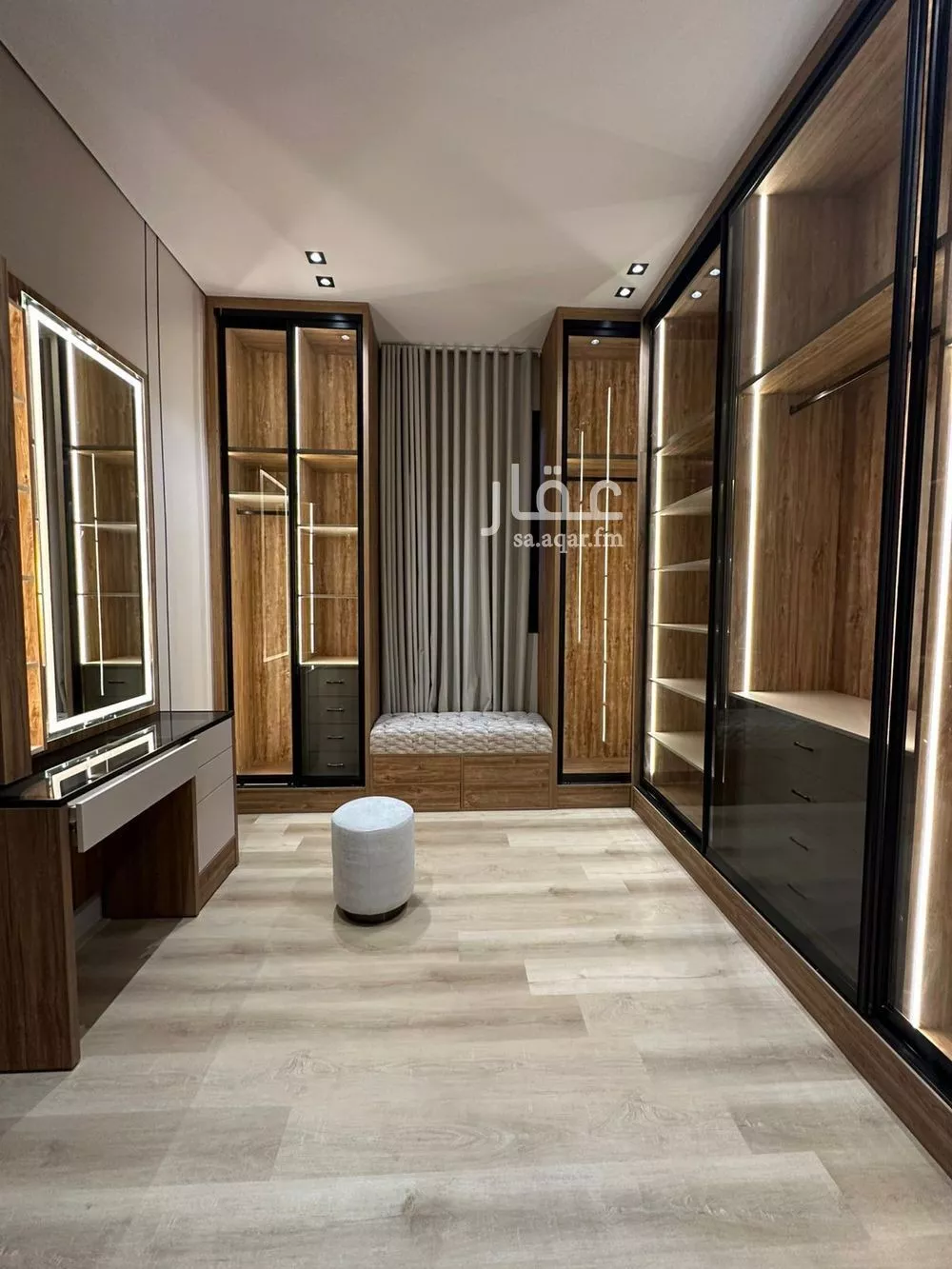 فيلا 5 غرف في الجنادرية 3