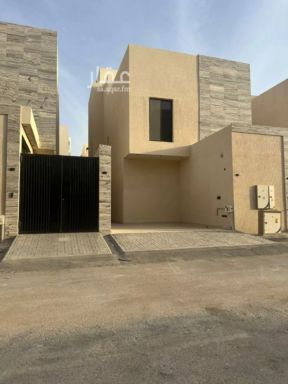 5 bedroom floor in Al Janadriyah 1