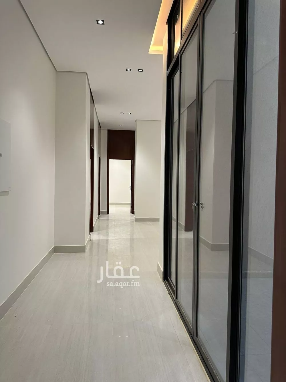 5 bedroom floor in Al Janadriyah 3