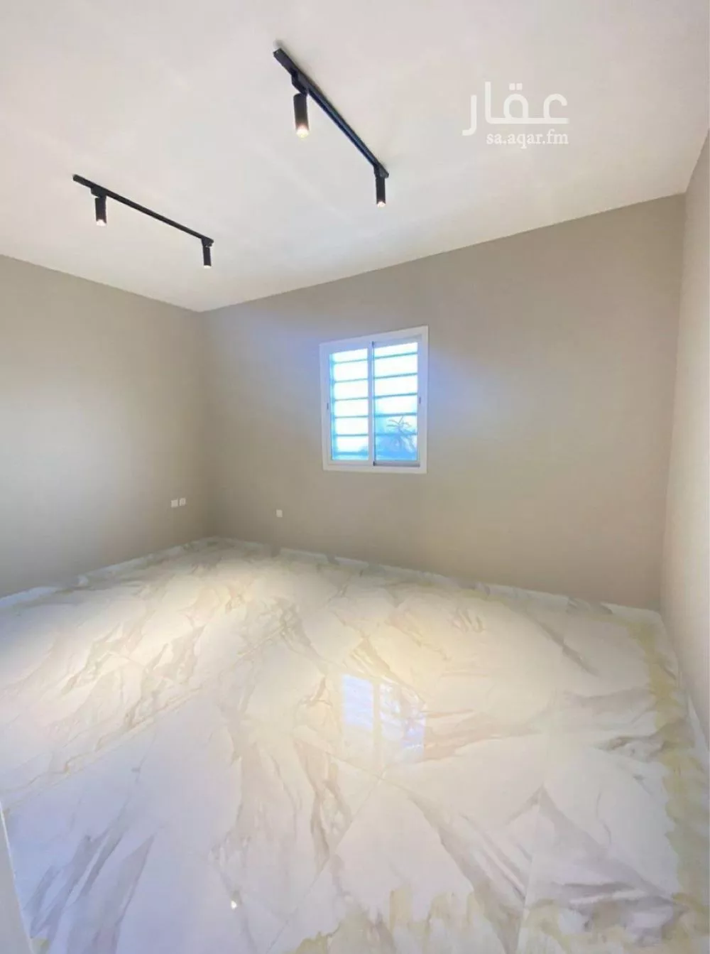 شقة 1 غرف في الوادي 5