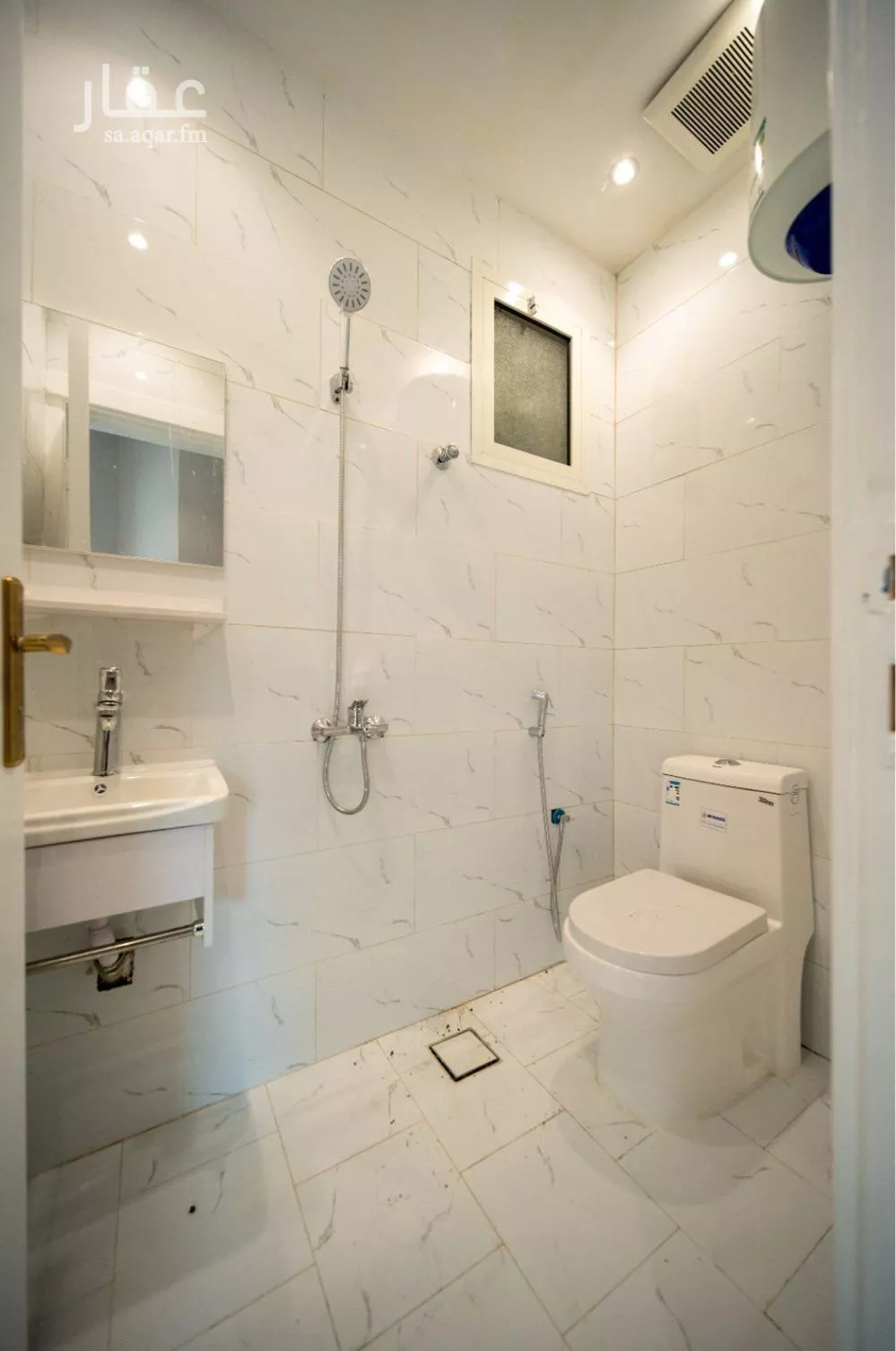 1 bedroom apartment in Al Qairawan 4