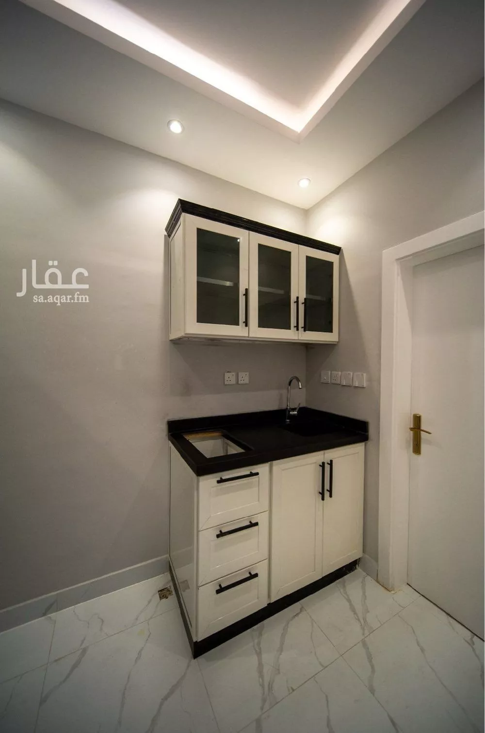 1 bedroom apartment in Al Qairawan 3
