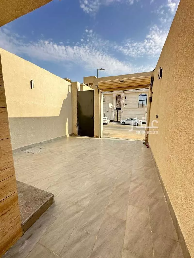 فيلا 8 غرف في الشرق 4