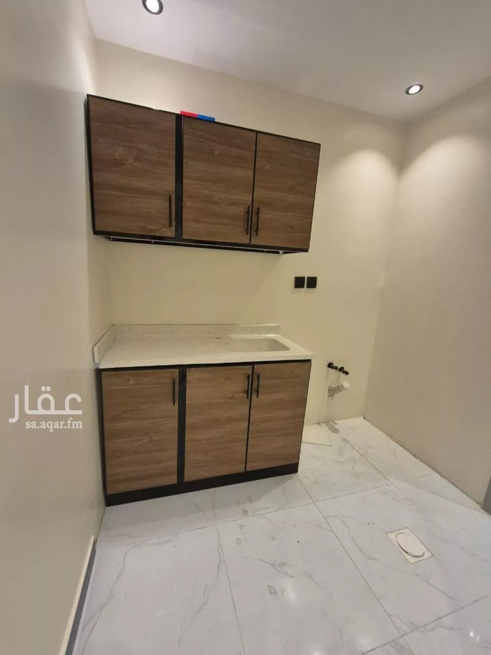 شقة 1 غرف في الخليج 4