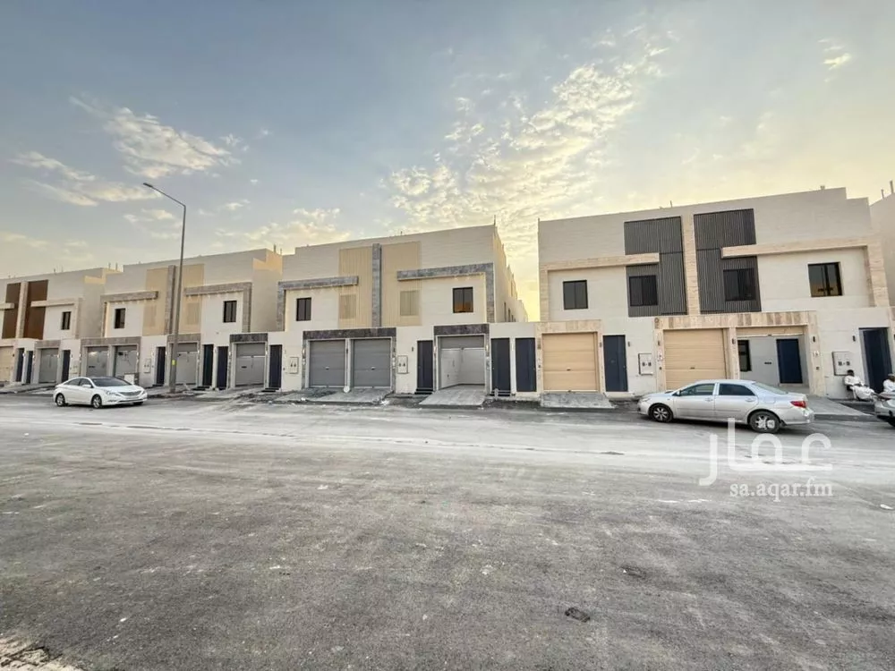 فيلا 5 غرف في عكاظ 3