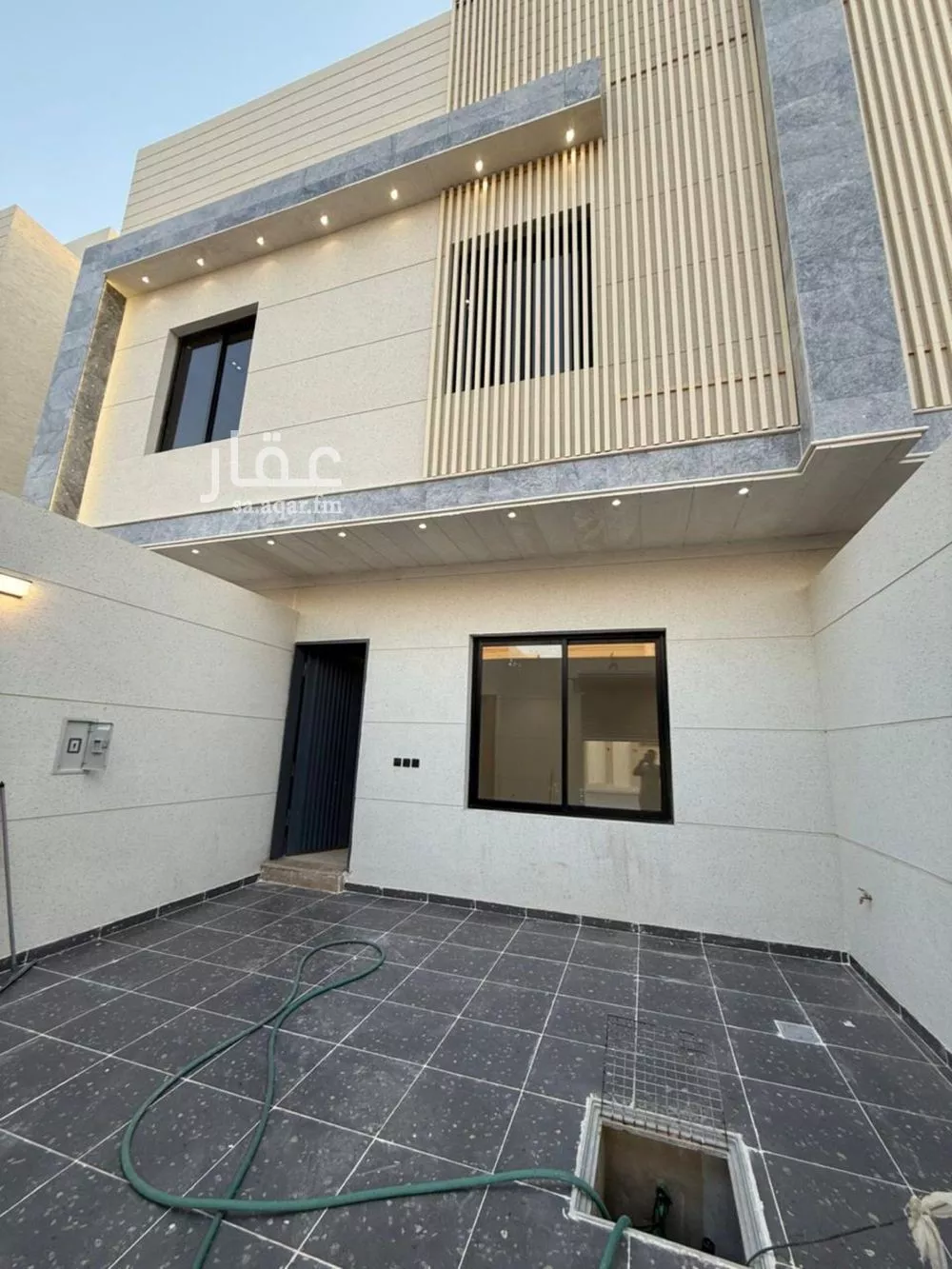 فيلا 5 غرف في عكاظ 4