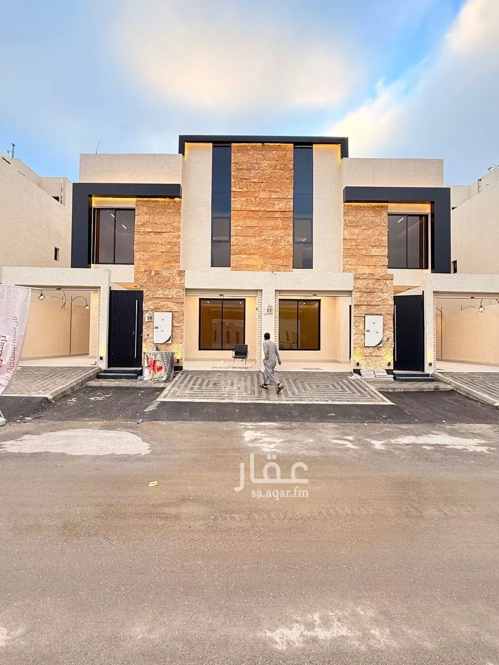 فيلا 5 غرف في عكاظ 3