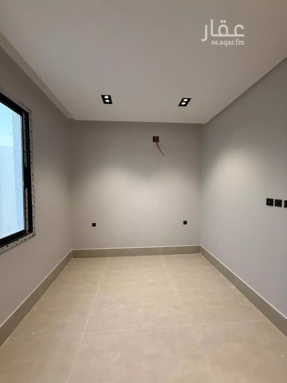 فيلا 5 غرف في عكاظ 5