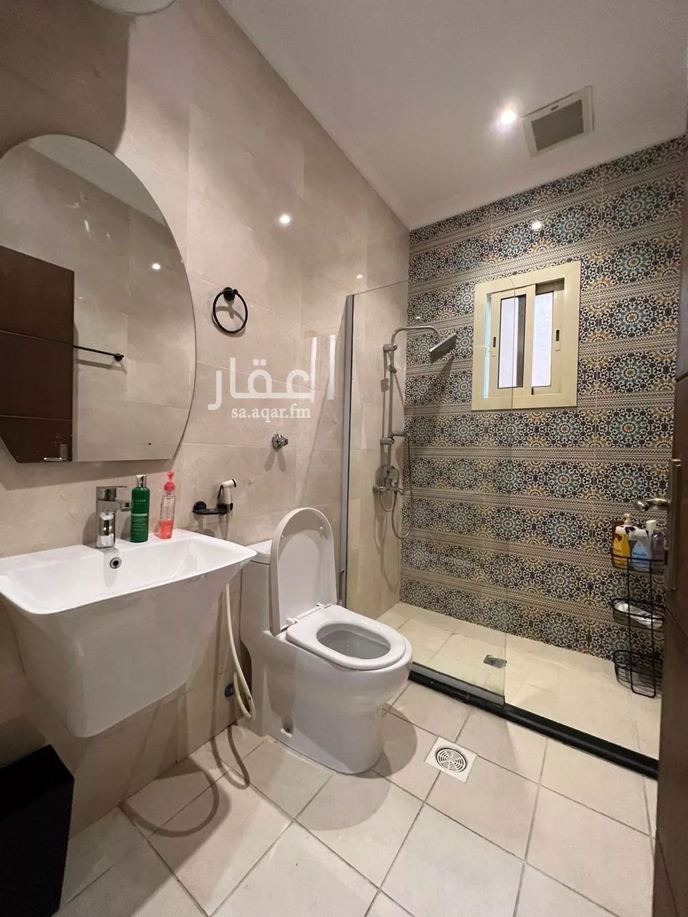 شقة 4 غرف في الواحة 4