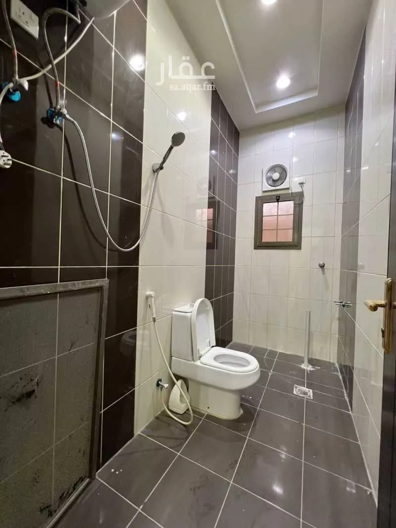 5 bedroom apartment in Az Zomorod 3